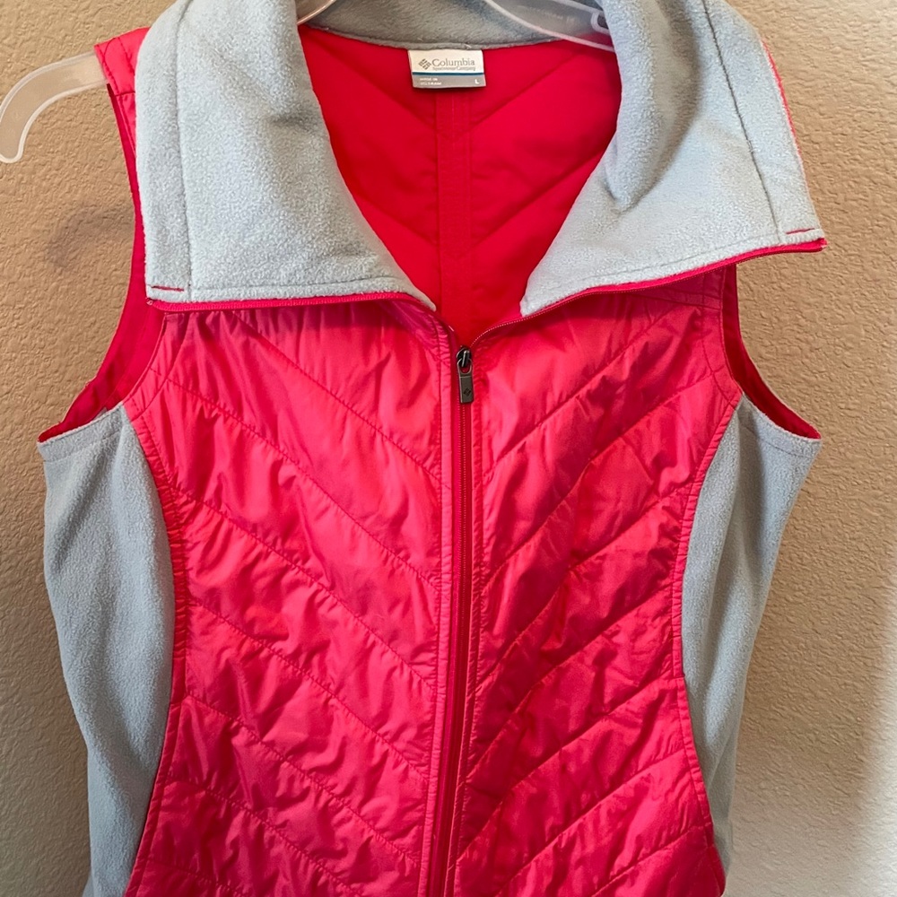 Columbia 2 tone vest size L